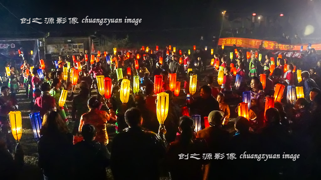 托把灯的灿烂-1024-覃进之 摄.jpg
